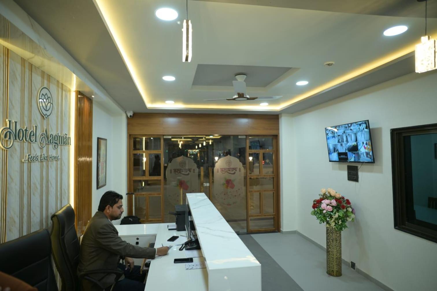 Hotel Aagman Palanpur Zewnętrze zdjęcie