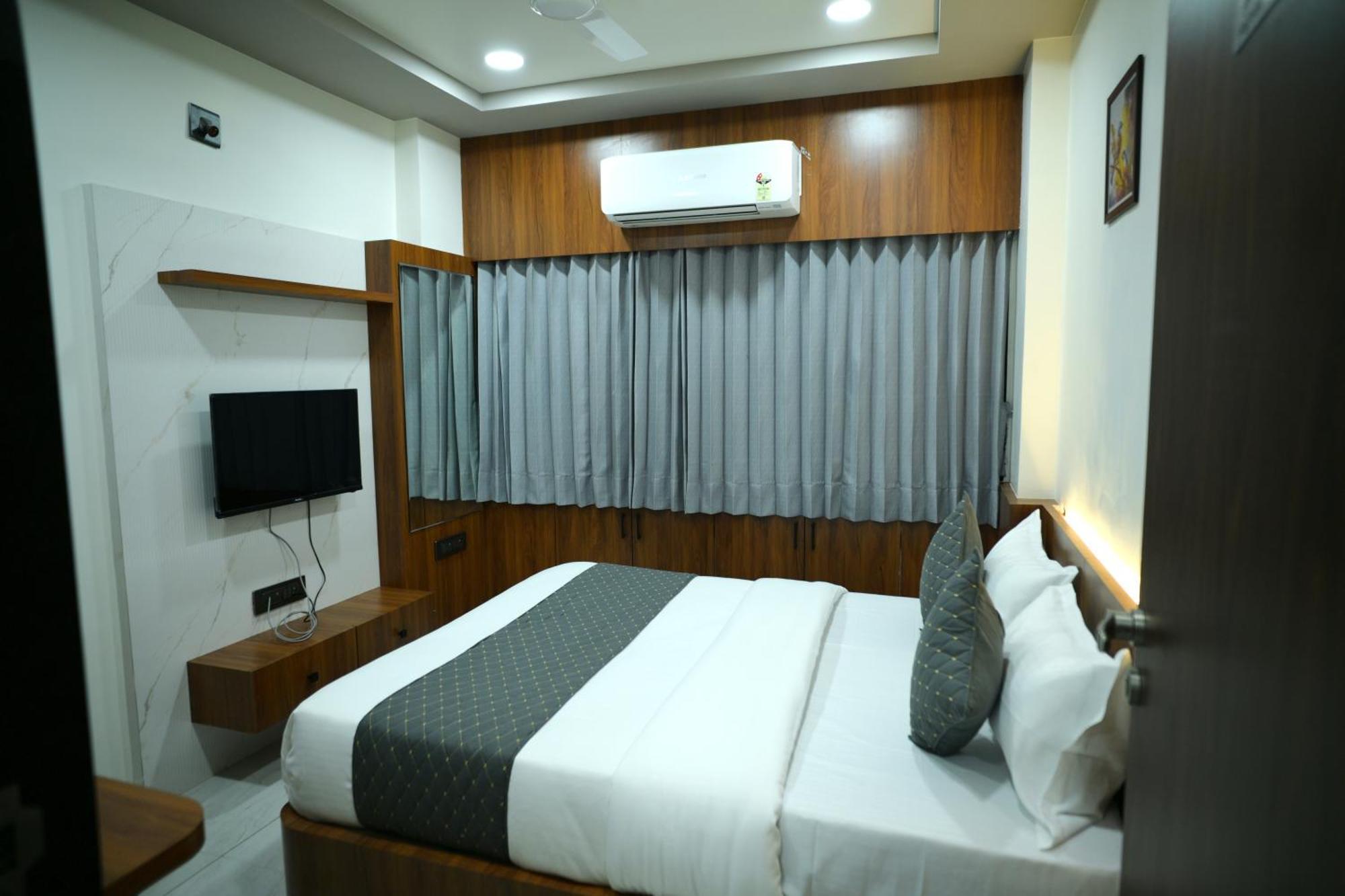 Hotel Aagman Palanpur Zewnętrze zdjęcie